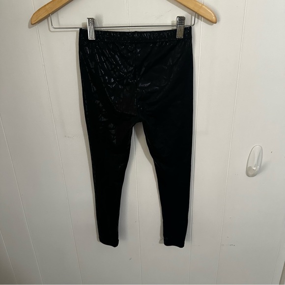 Lotus Leggings Black Patterned Leggings - Picture 2 of 5